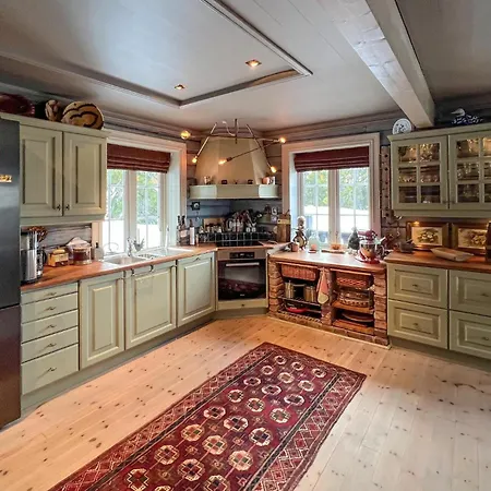 Stunning In With House A Mountain View Feriehus *